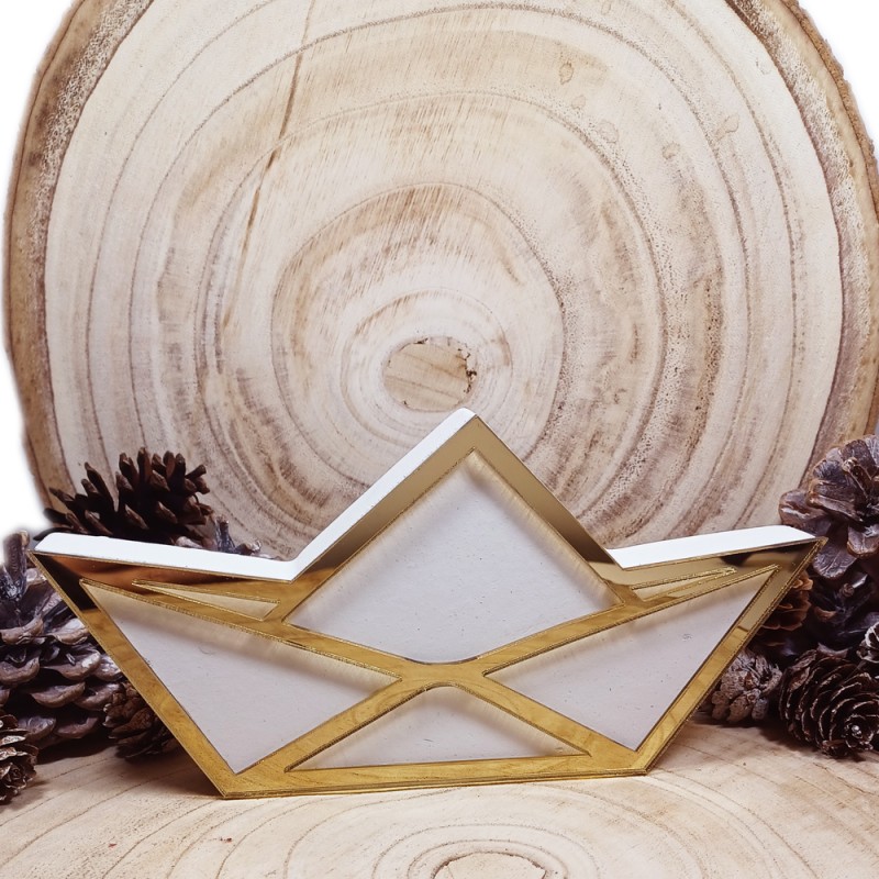 Γούρι Ξύλινο Καράβι με Χρυσό Plexiglass Περίγραμμα