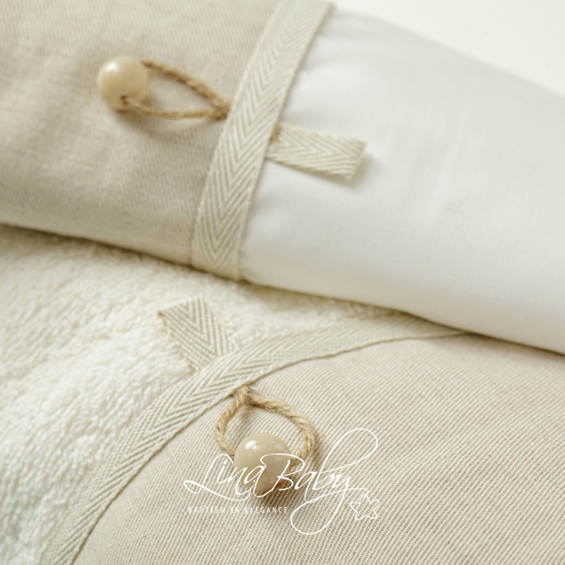 Λαδόπανο Βάπτισης Αγοριού - Ιβουάρ & Λινές Λεπτομέρειες σε Χρώμα Άμμου