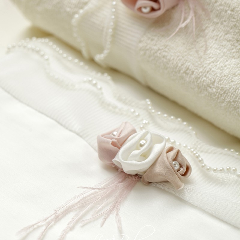 Λαδόπανο Βάπτισης Εκρού – Πλισέ Τούλι & Πέρλες