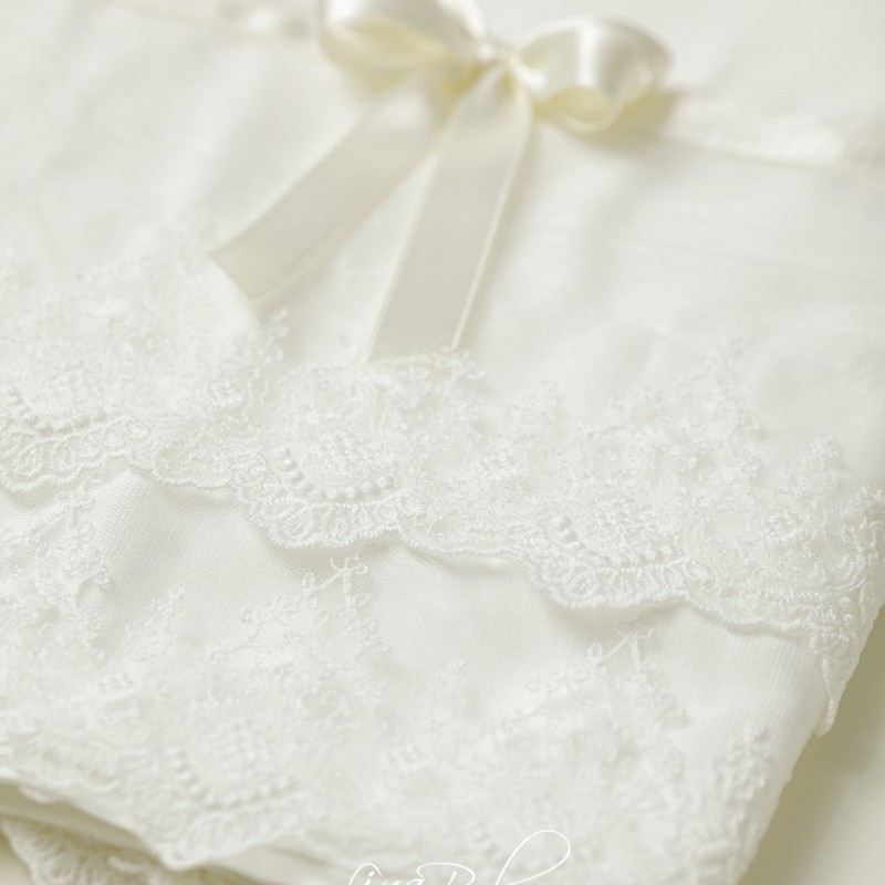 Λαδόπανο Βάπτισης Κοριτσιού - Ονειρικό Ιβουάρ με Γαλλική Δαντέλα & Φιόγκους