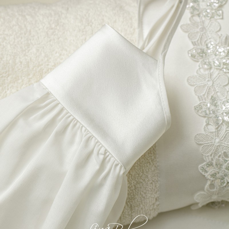 Λαδόπανα Βάπτισης – Off White με Σατέν Φάσα & Φλοράλ Τρέσα