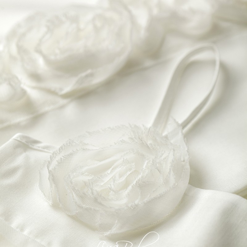 Λαδόπανα Βάπτισης “Καλυψώ” – Off White με Τρισδιάστατα Τριαντάφυλλα