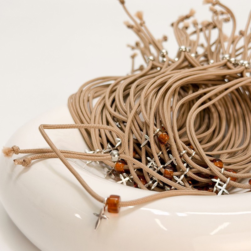 Μαρτυρικό Βραχιόλι Βάπτισης Μπεζ με Καφέ Χάντρα και Σταυρό