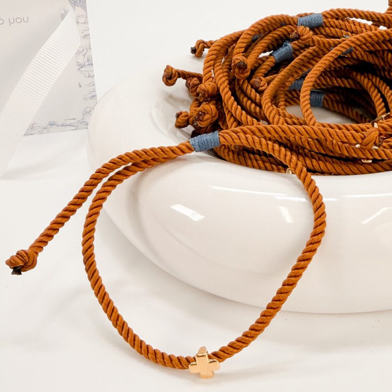 Μαρτυρικό Βραχιόλι Βάπτισης Στριφτό Καφέ Κορδόνι με Επιχρυσωμένο Σταυρό