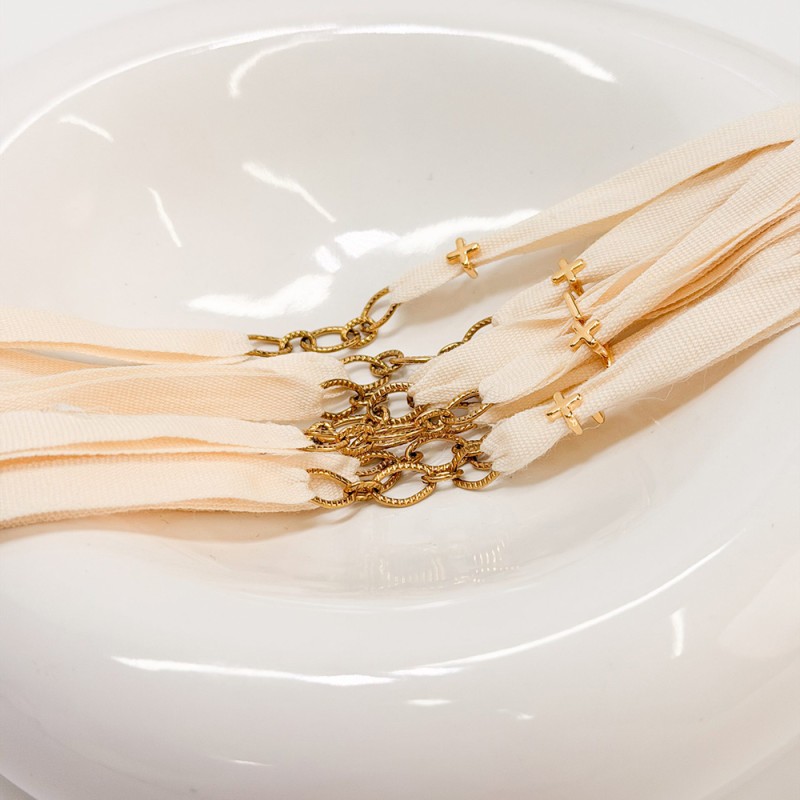 Μαρτυρικό Βραχιόλι με Εκρού Κορδέλα, Αλυσίδα & Επιχρυσωμένο Σταυρό