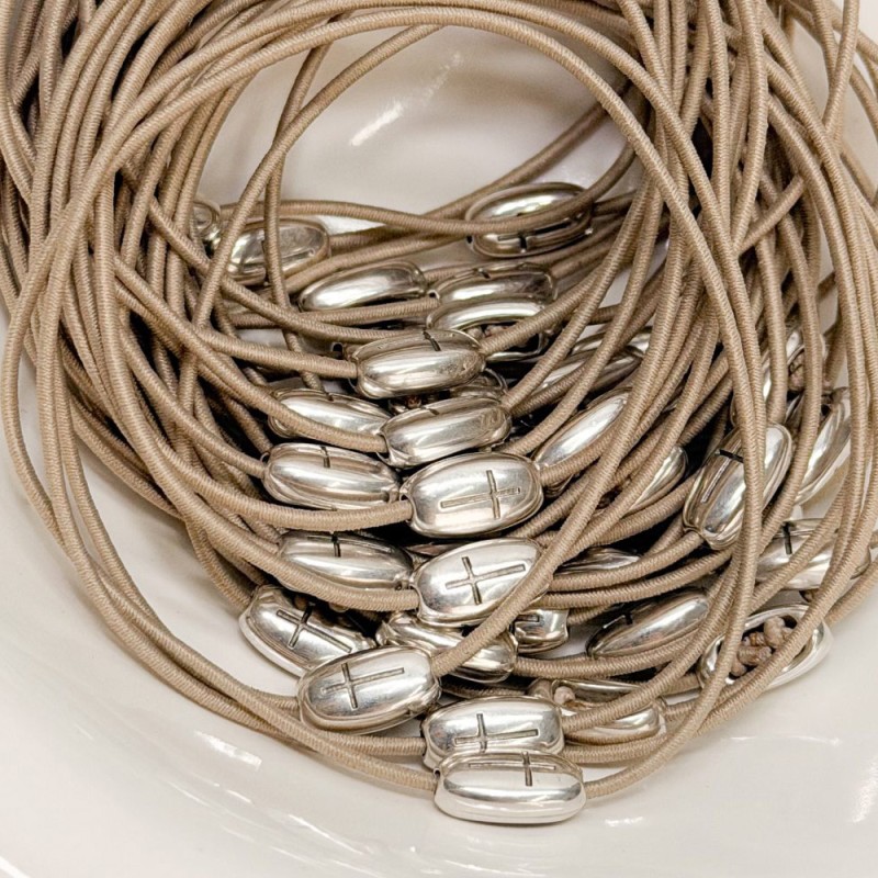 Μαρτυρικό Βραχιόλι με Μπεζ Ελαστικό Κορδόνι & Ασημί Σταυρό