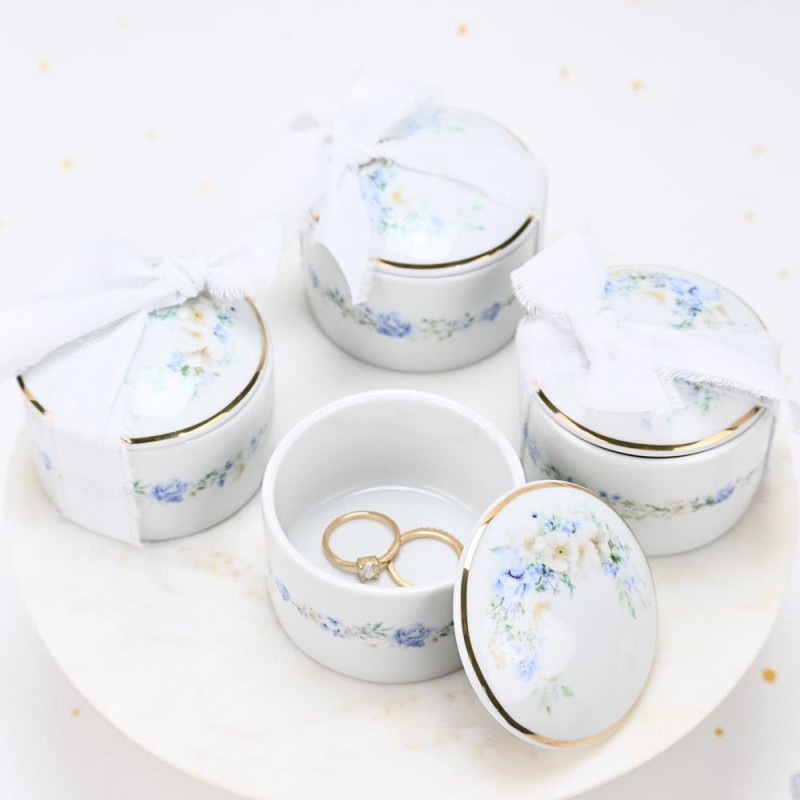 Πορσελάνινη Μπιζουτιέρα με Γαλάζια & Λευκά Λουλούδια – Κομψή Μπομπονιέρα