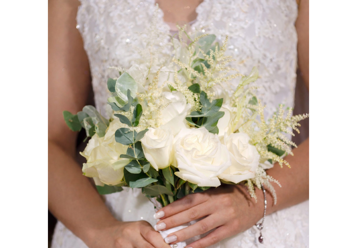 Λεπτομέρεια νυφικής ανθοδέσμης σε ιβουάρ αποχρώσεις με φυσική boho αισθητική
